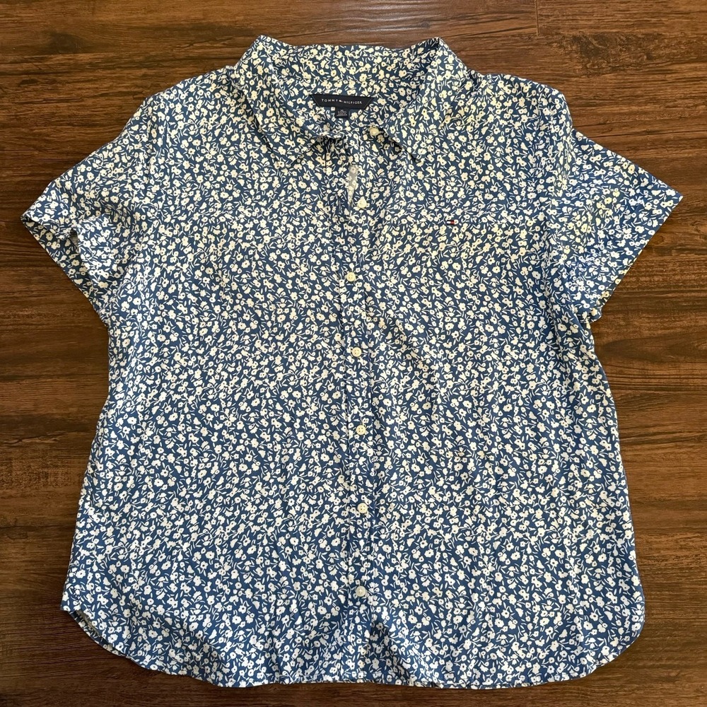 Tommy Hilfiger Medium Blue White Floral Short Sleeve Button Down Shirt Viscose